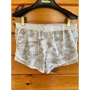 Under Armour Shorts Womens Large White Gray Camo Heatgear Built In Brief Running